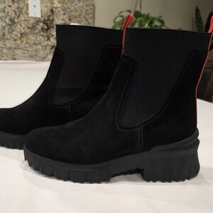 NEW Nurture Denali Water Resistant Suede Platform Chelsra Boots Women's Size 8.5
